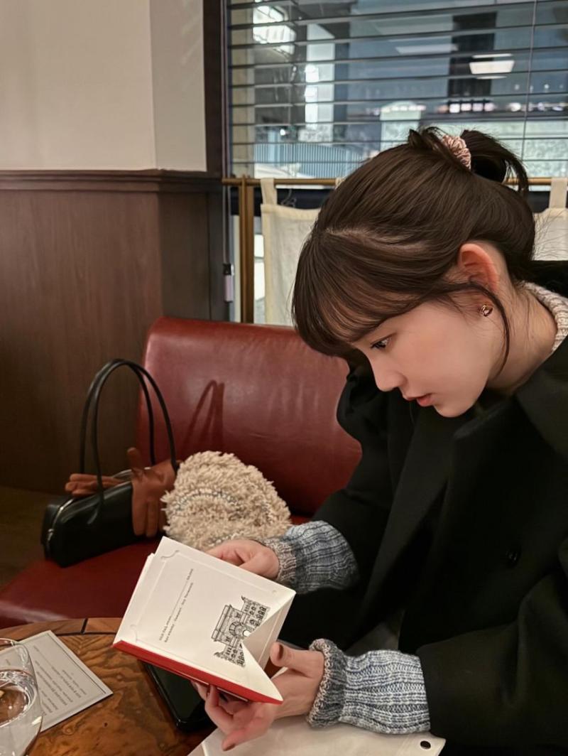 신현빈