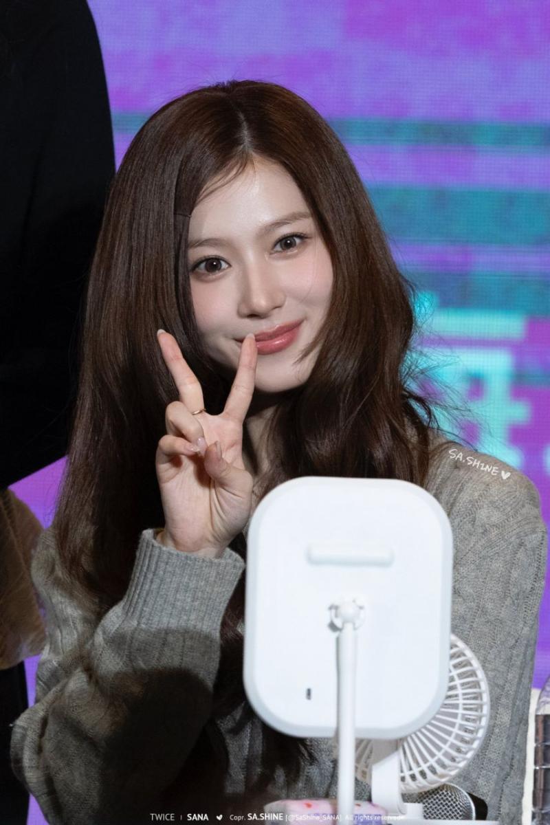 트와이스 사나