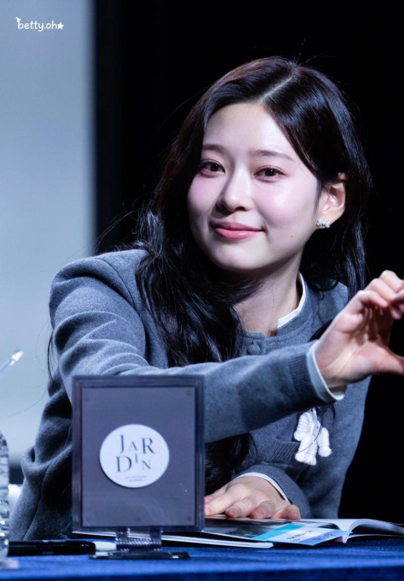 김민주 생일