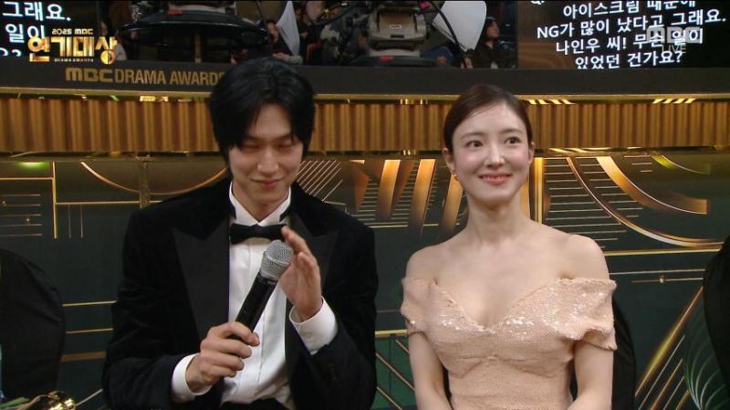 연기대상, 드레스 입은 이세영 의상, 표정