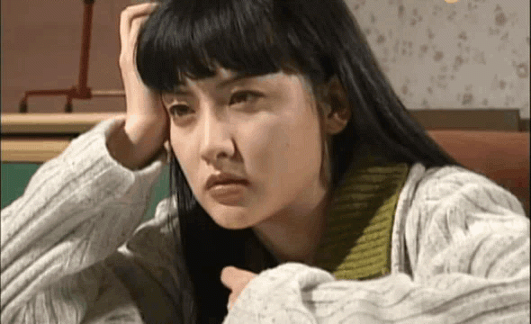 26~31살 이영애 얼굴 .gif