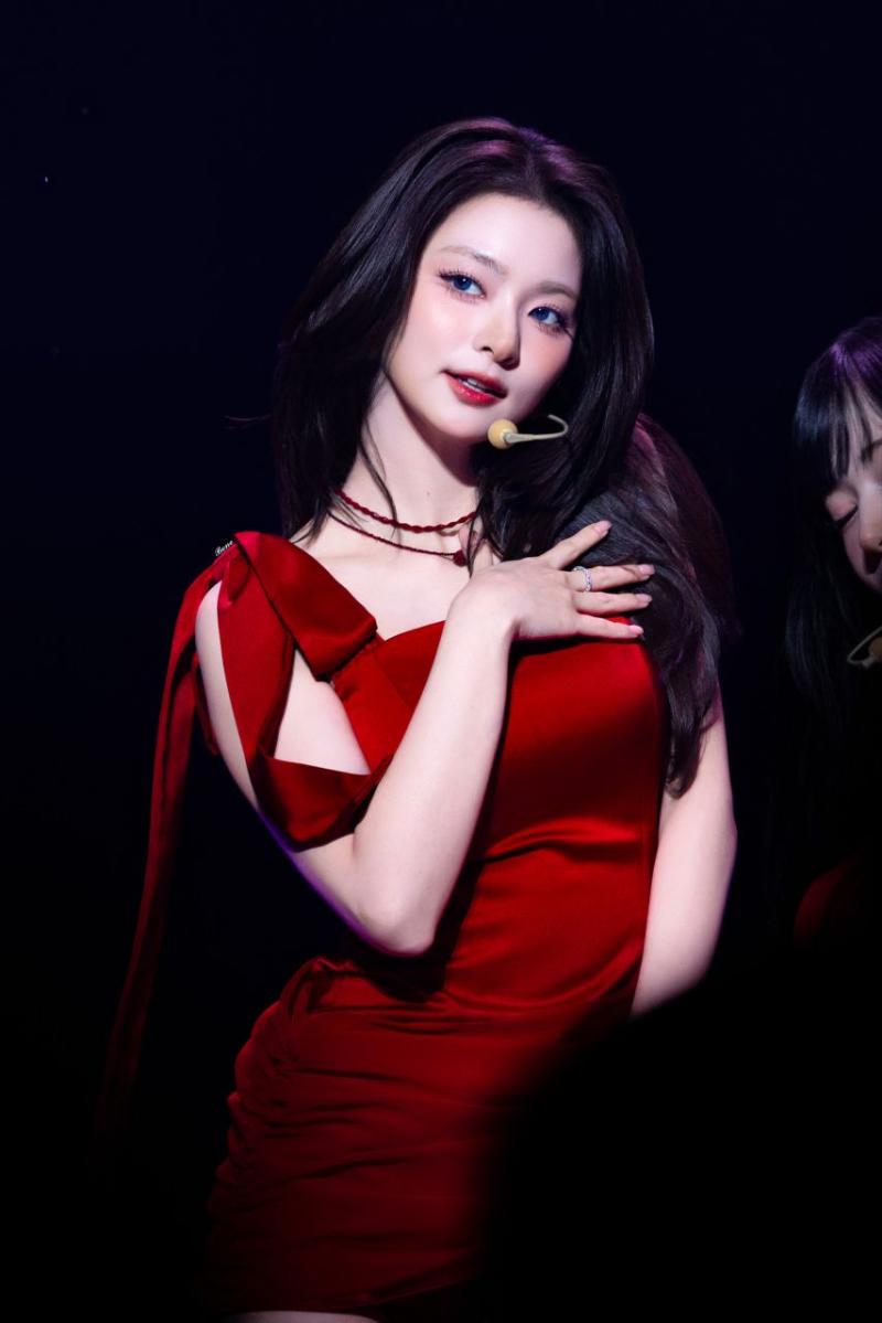 프로미스나인 이나경