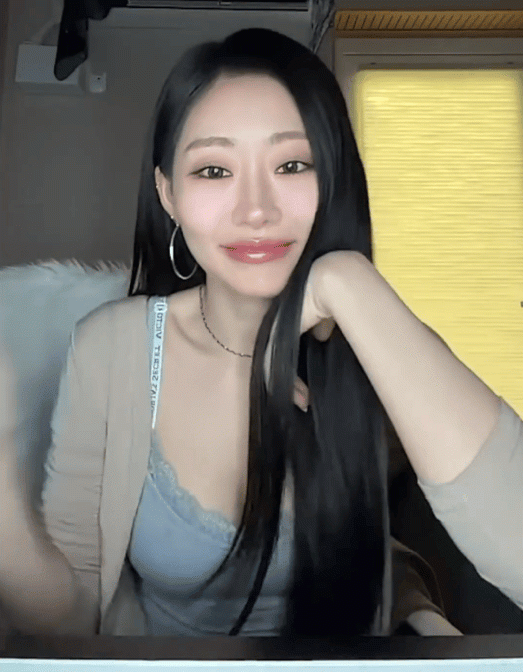 팬방 중 지나치게 꽁꽁싸맨 걸그룹 키오라 쥴리.gif