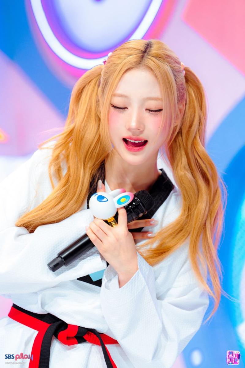 인기가요 현장포토 하츠투하츠 스텔