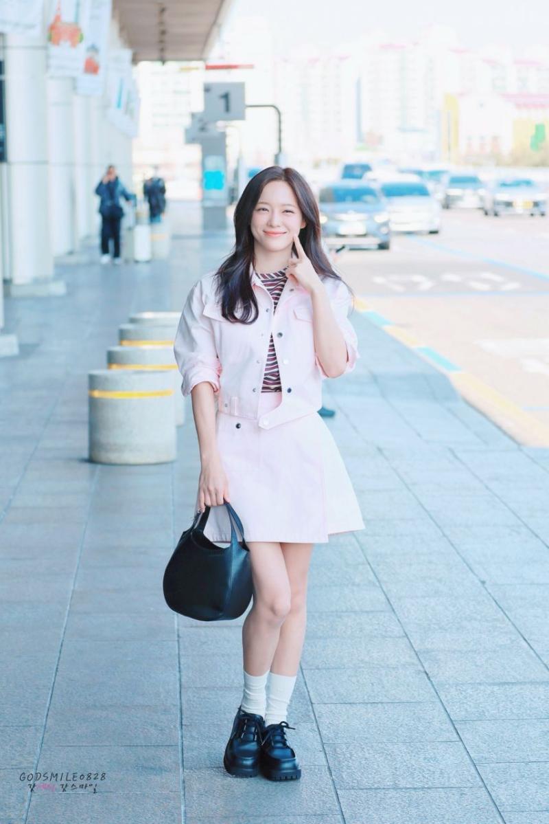 김세정 260313 출국