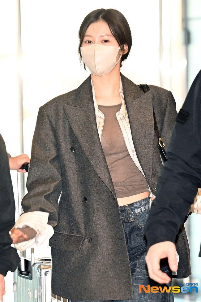 씨스루 공항패션 트와이스 사나