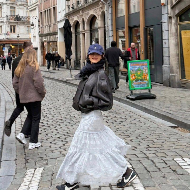 화사 은은한 검스