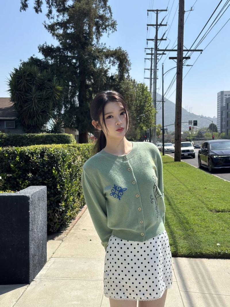 하츠투하츠 에이나