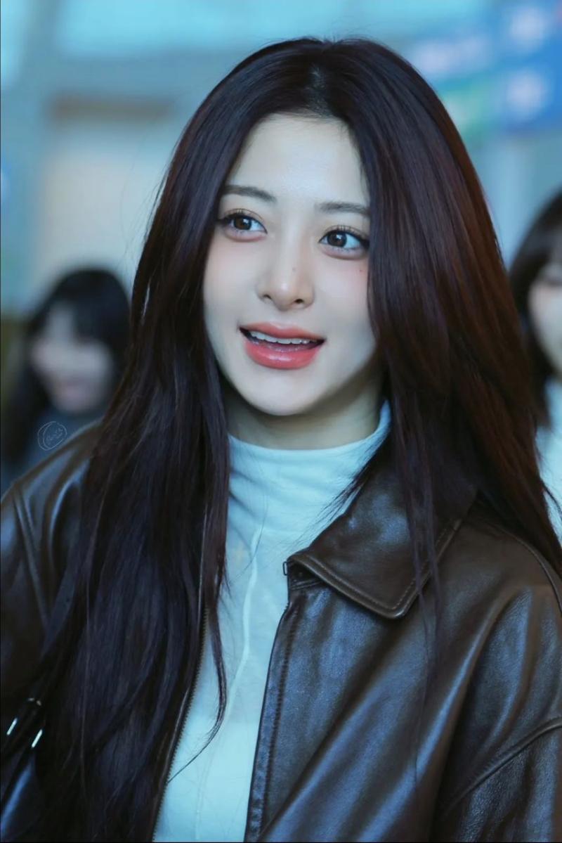 르세라핌 허윤진