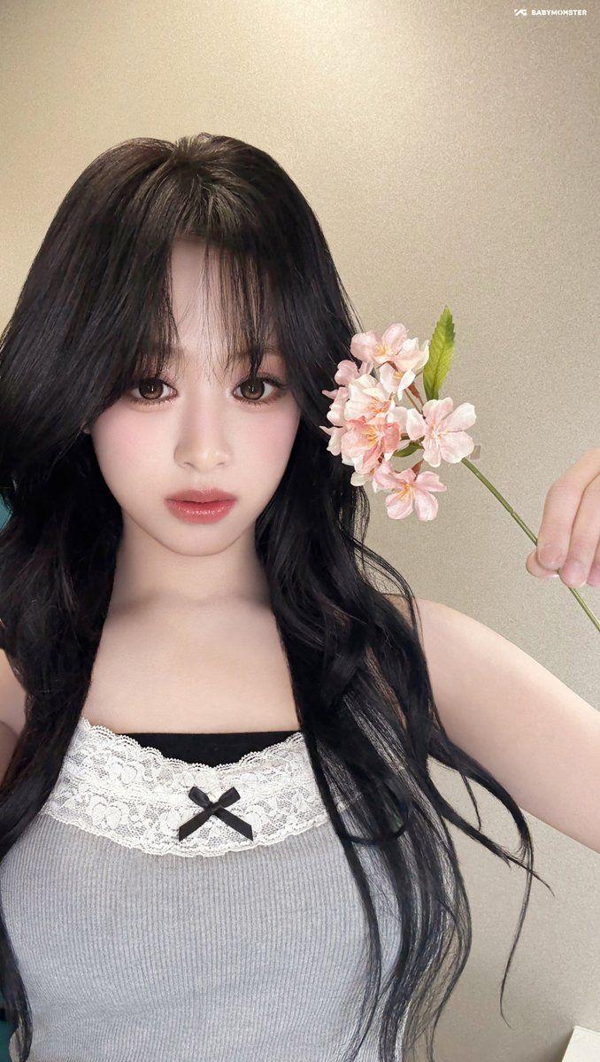 베이비몬스터 아현, 로라, 치키타