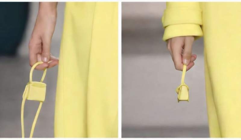 돈만 들어갈 정도의 작은 핸드백