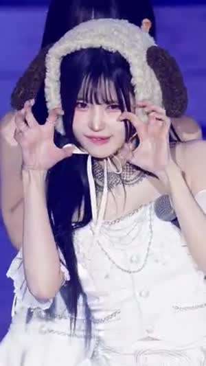 앙탈 부리는 프로미스나인 맏내 송하영