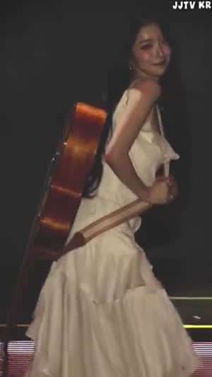 슬립 끈나시 원피스 프로미스나인 백지헌