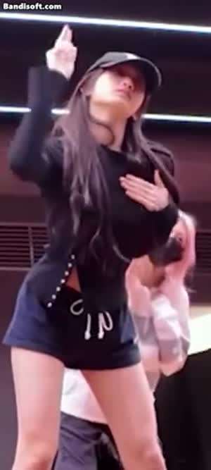 겨울에 핫팬츠 입고 연습하는 아이브, 이서