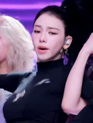 포니테일 에스파 카리나 바운스