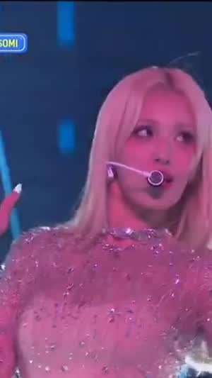 출렁이는 전소미 묵직한 드리블