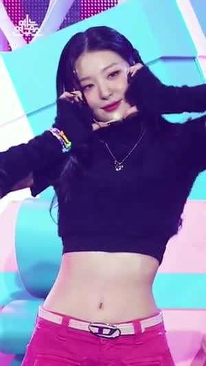 무대 시작전 팬들하고 대화하는 레드벨벳 슬기