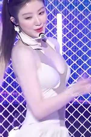 여자아이들 슈화 백리스 홀터넥 자유로운 움직임 노브라.mp4