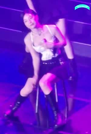 브브걸 유나 가슴골.mp4