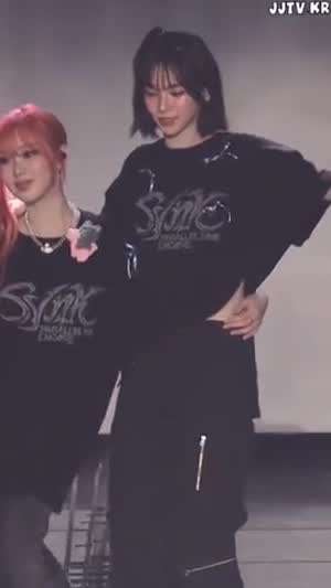 단발 사과 머리 블랙 박스티 에스파 카리나