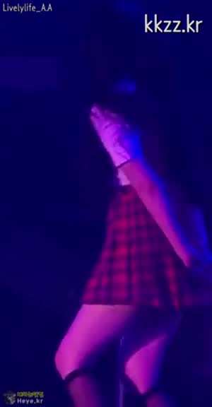 흔들리는 허벅지 비비지 신비