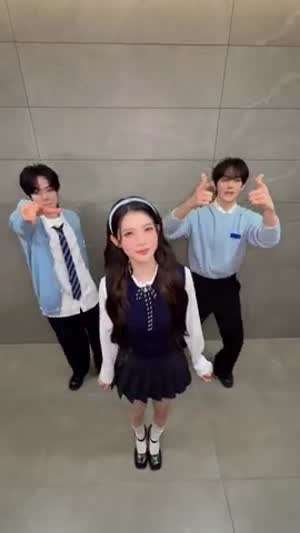 하츠투하츠 에이나(w/제로베이스원 규빈, 투어스 도훈), 이안(w/엔시티 제노), 스텔라(w/엔시티 재민)