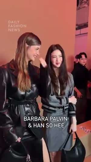한소희 with Barbara Palvin 서기 등