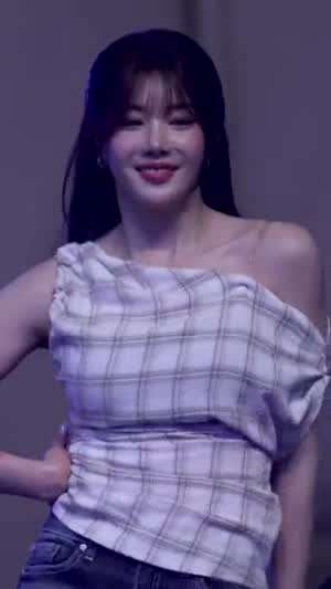 잔잔하게 일렁이는 권은비