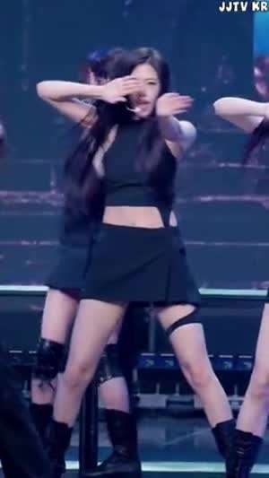 아이브 안유진 올블랙 민소매 겨드랑이 꿀벅지.mp4