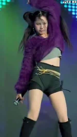 훌렁 올라가는 앙고라 털 상의 나빌레라 애니.mp4