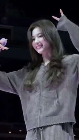 트와이스 사나 사운드체크 단짠 팬서비스 ㅋㅋ