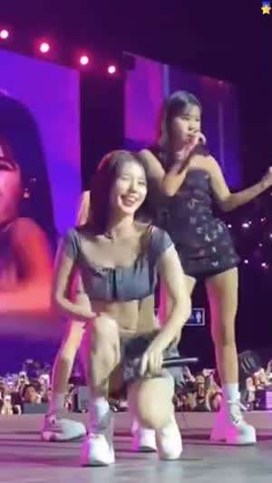 한뼘 회색 브라탑 프릴치마 야한 복부 배꼽을 드러낸 미연 + 발차기.mp4