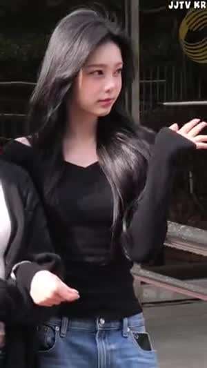 하츠투하츠 이안 블랙 오프솔더 얼빡 미모