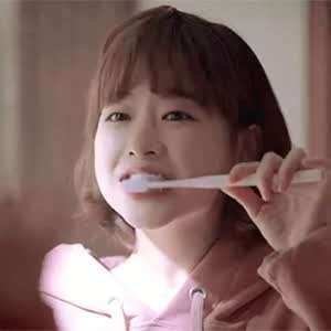 드라마 힘쎈여자 도봉순에서 박보영 양치질.gif