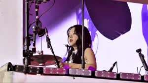 QWER 쵸단 스틱 버리기...