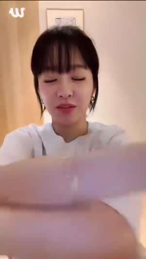 안아주는 박보영.mp4