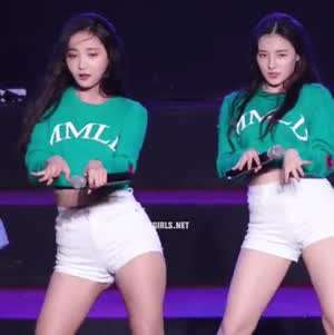 낸시 vs 연우.gif