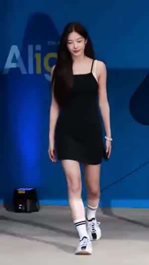 르세라핌 카즈하.gif