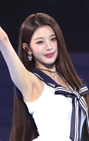 민소매 세라복 아이브 장원영 겨드랑이 페로몬