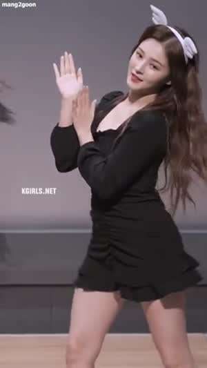 모모랜드 시절 낸시.gif