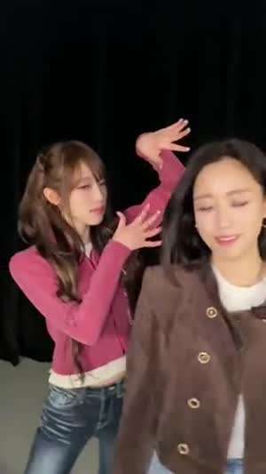 16년전 퍼포먼스 재현하는 티아라 함은정.MP4