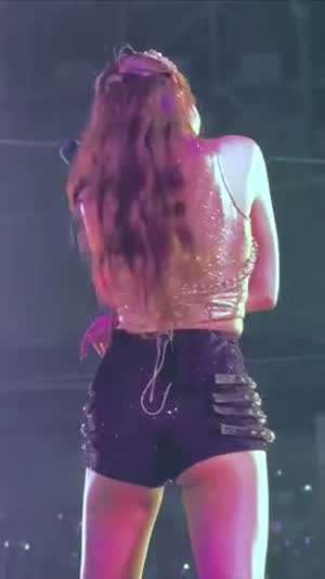 황금빛 아이브 장원영 뒤태