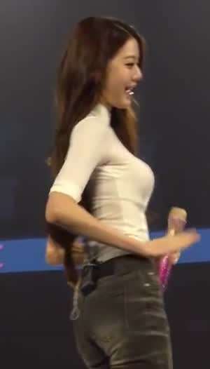 사운드 체크하는 아이브 장원영 흰티에 청바지 여친의 정석 비주얼 (3)