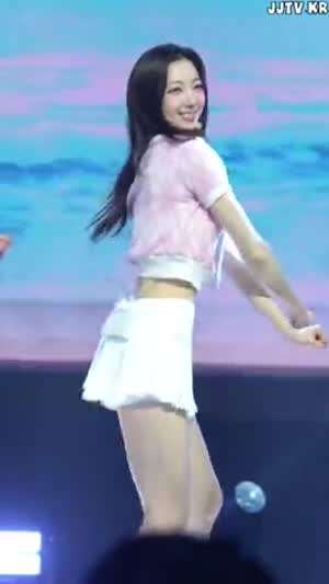 테니스 치마 흰 속바지 각선미 하이키 리이나