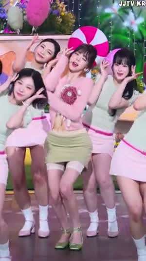 배꼽 노출 미니스커트 시스루 흰 숏레깅스 쩍벌 ITZY 유나