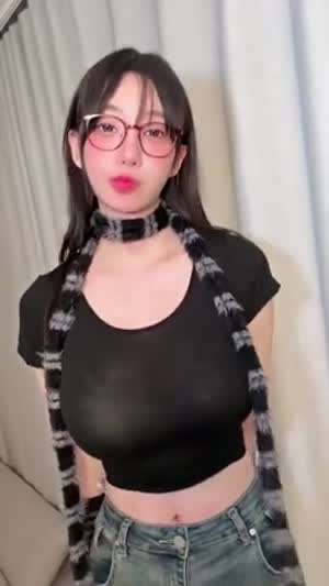 QWER 마젠타 시스루 블랙티 큰가슴 흰브라.mp4