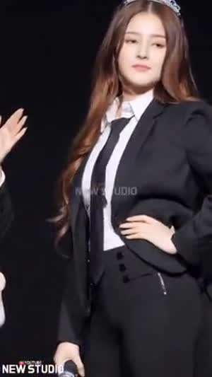 모모랜드 낸시.gif