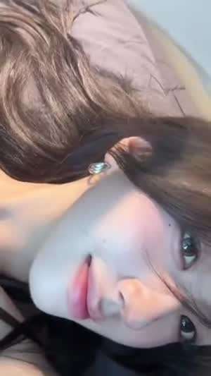 묘한 분위기의 트리플에스 소현