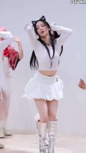 시스루 흰티속 봉긋 가슴 스포츠 브라 아이칠린 이지.mp4