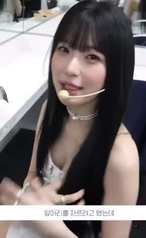 대기실의 시스루뱅 백지헌...순백색 코르셋 튜브탑 몽실한 가슴골.mp4